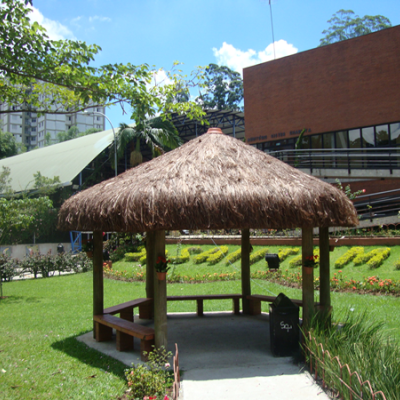 Quiosque com Pilares Externos